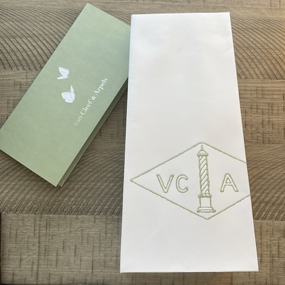 Van Cleef Bag - Picture 5 of 7